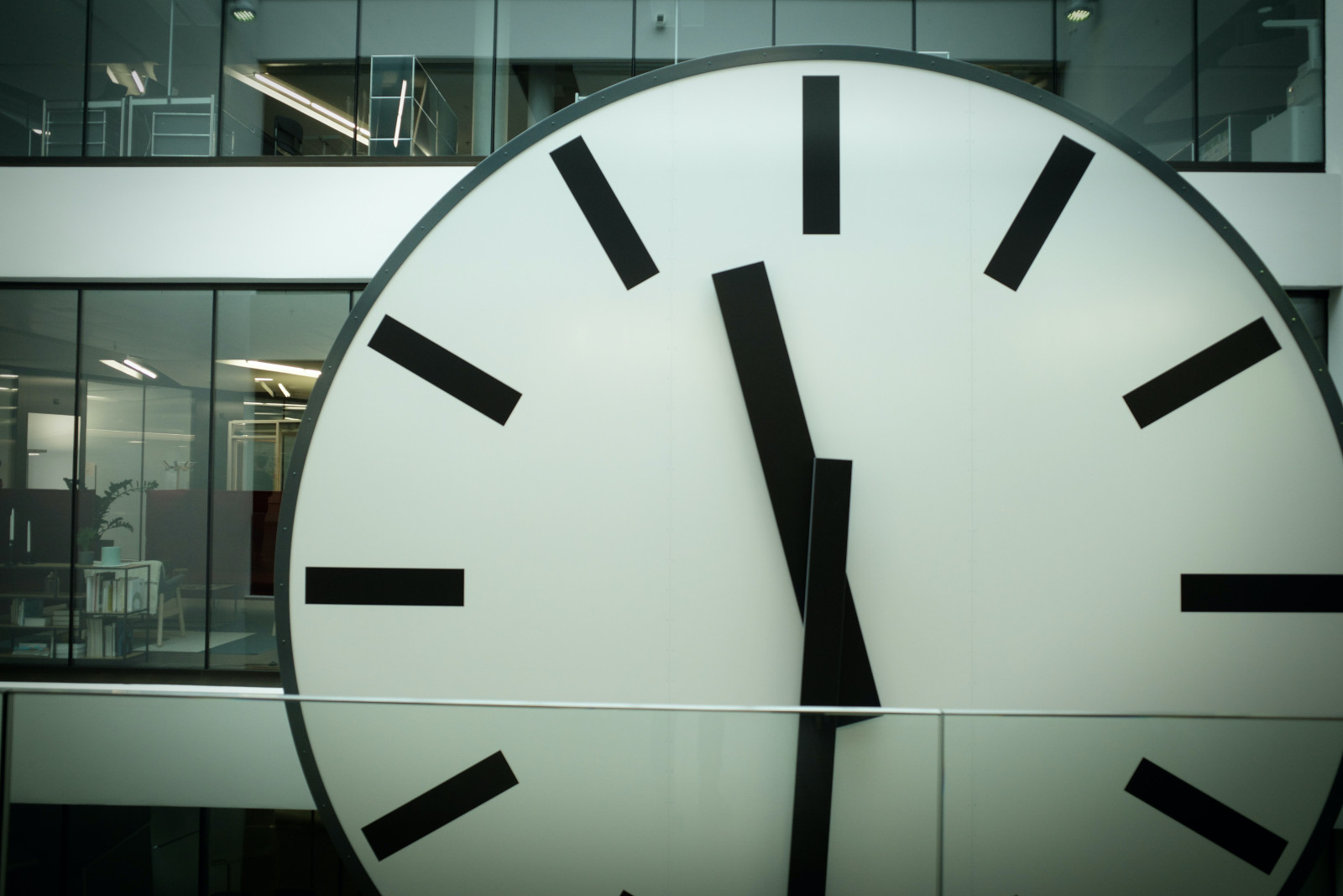 cloud/clock.jpg