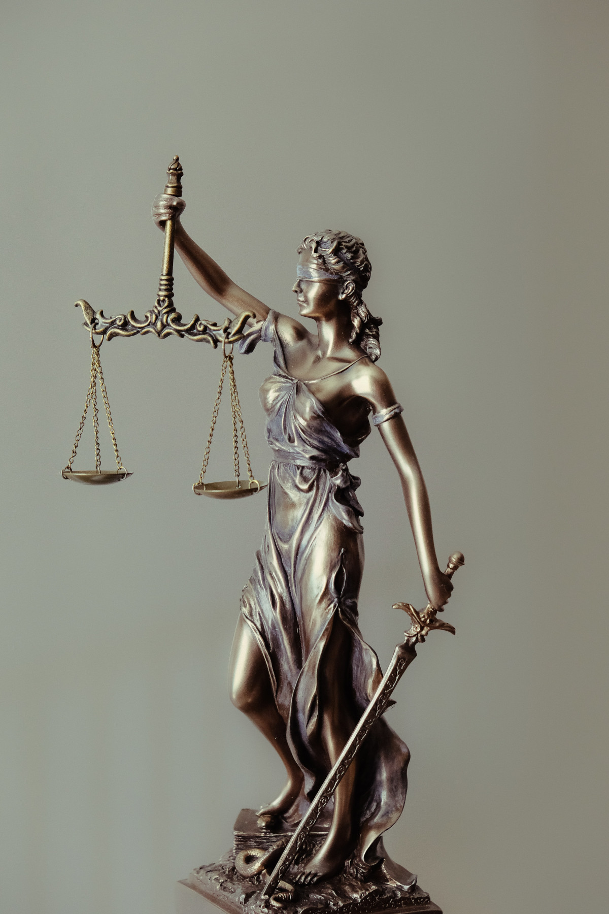 hschg/law.jpg
